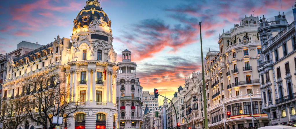 Qué ver en Madrid y 50 cosas que hacer en Madrid. Viaja con Mejitravel desde Costa Rica a Madrid.
