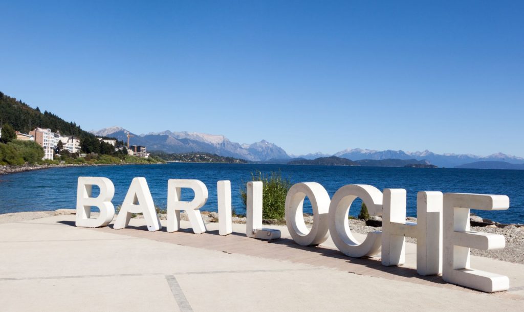 Descubre Bariloche: ruta cervecera, senderos de montaña y nieve en Cerro Catedral
