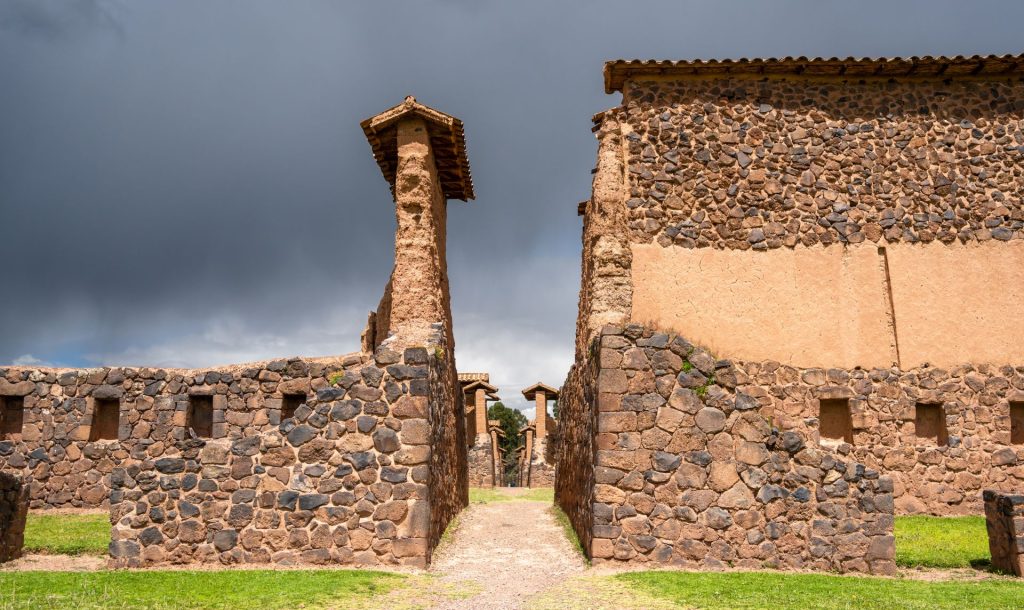 cultura inca, museos de cusco, raqchi templo inca
