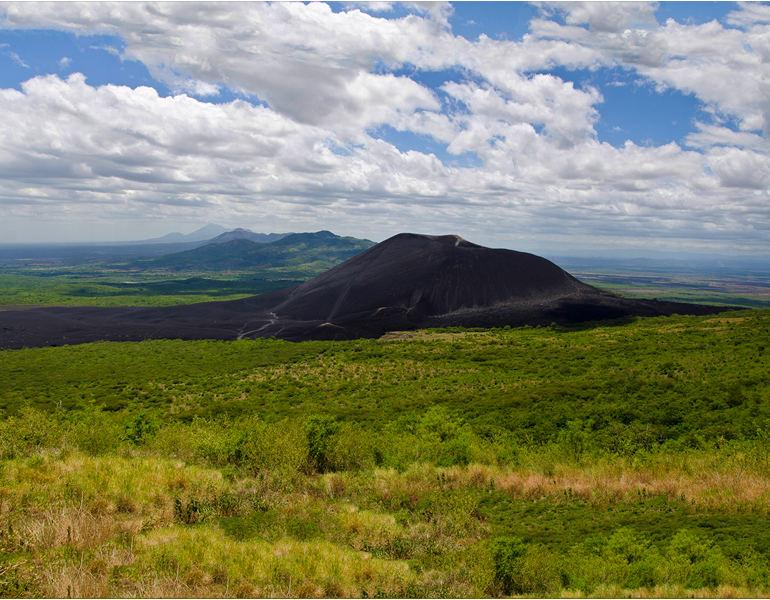 Viaja a Nicaragua,Cerro Negro y Isla de Ometepe,Viaja a Nicaragua y conoce León
